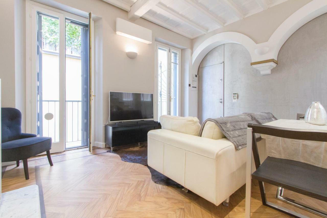 Elegante E Completamente Arredato Apt In Duomo 밀라노 외부 사진